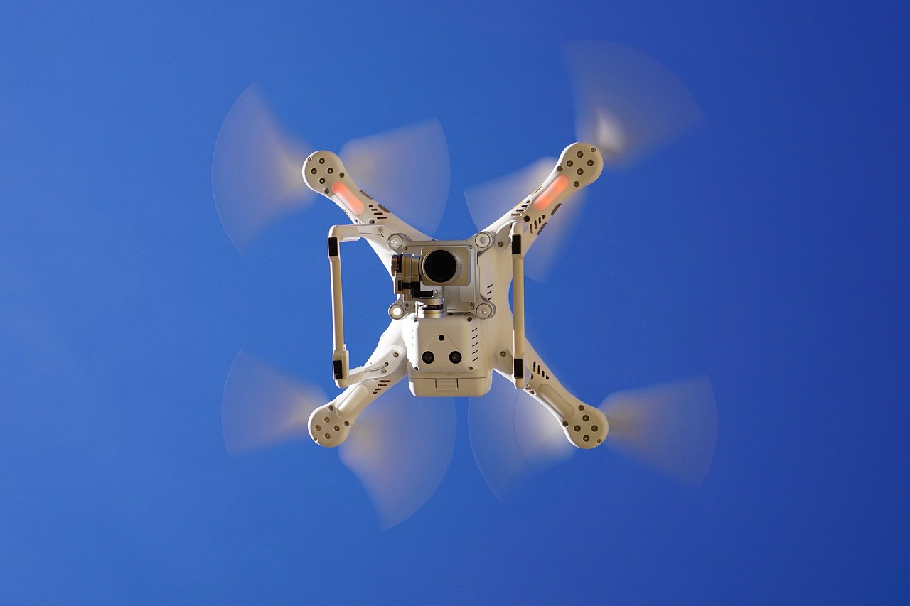 drone-1112754_1280.jpg